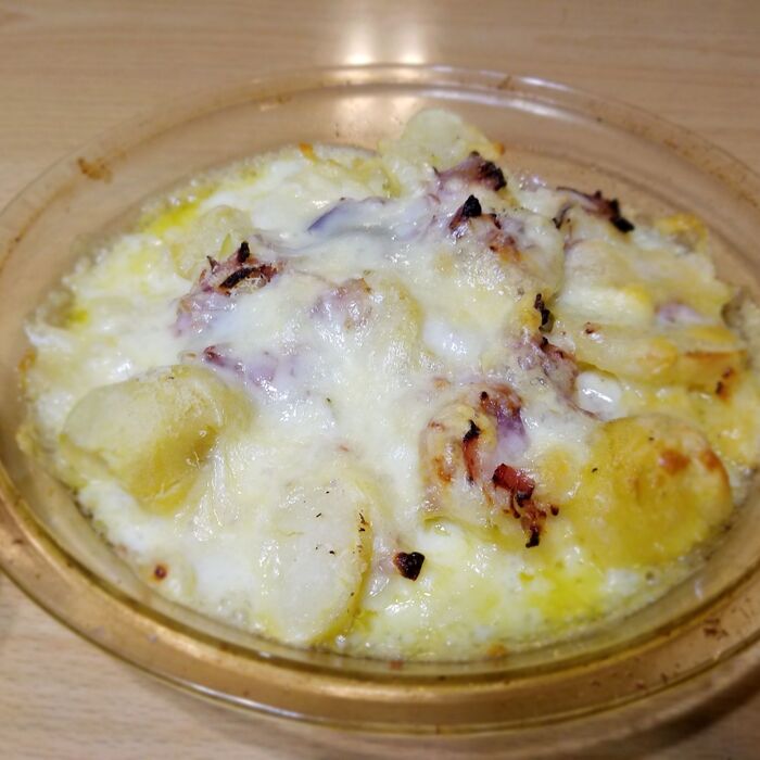ジャガイモのチーズ焼き♪白ワインとどうぞ♪