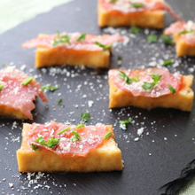 節約しながらおしゃれに食べる!生ハム&スイチリの厚揚げ焼き