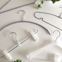 【無印良品】【ニトリ】のハンガーで作る『迷わないクローゼット』収納