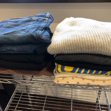 平積みの服の取り出し方