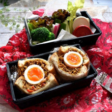 糖質制限は忘れて!!半熟卵と焼きそばサンド弁当❤