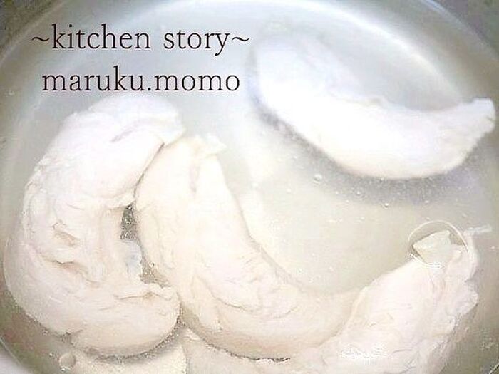 1.ササミを茹でる。