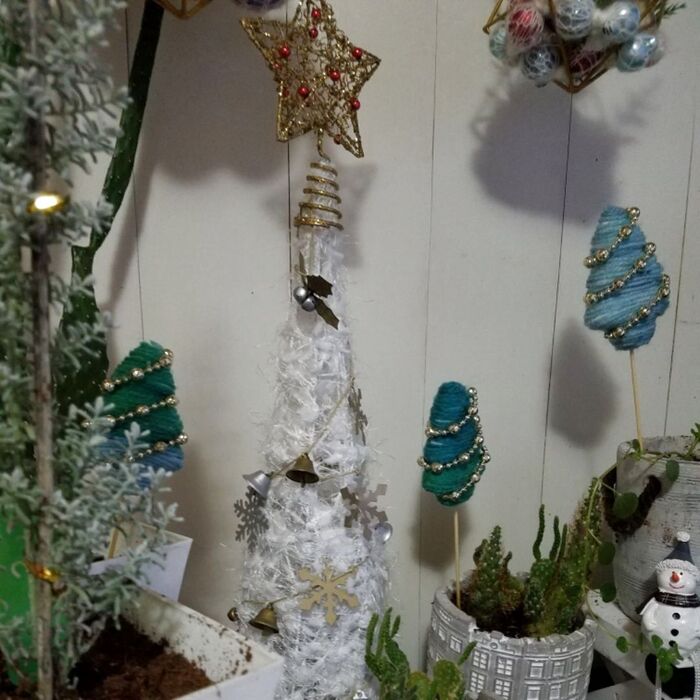 100均のスチロールオーナメントに巻くだけ!X'masプランタースティックをDIY