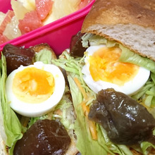 お惣菜サンドイッチのお弁当