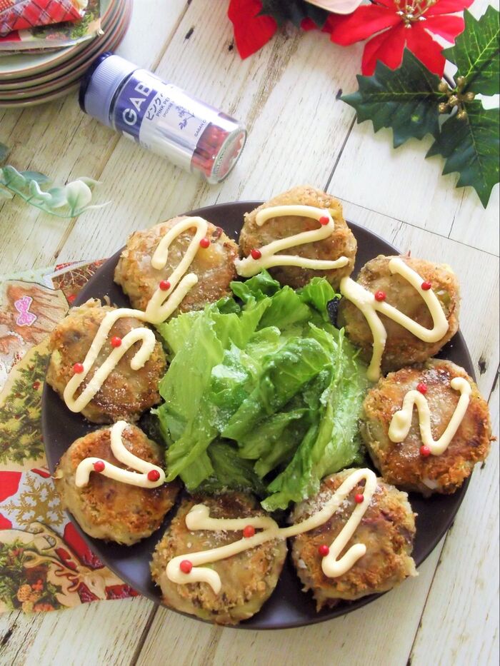 カロリーも手間も抑えて♪鯖缶と薩摩芋のパン粉なし焼きコロッケ