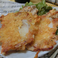 材料3つ☆ フライパンでおつまみ♪ 鶏むね肉でチーズせんべい