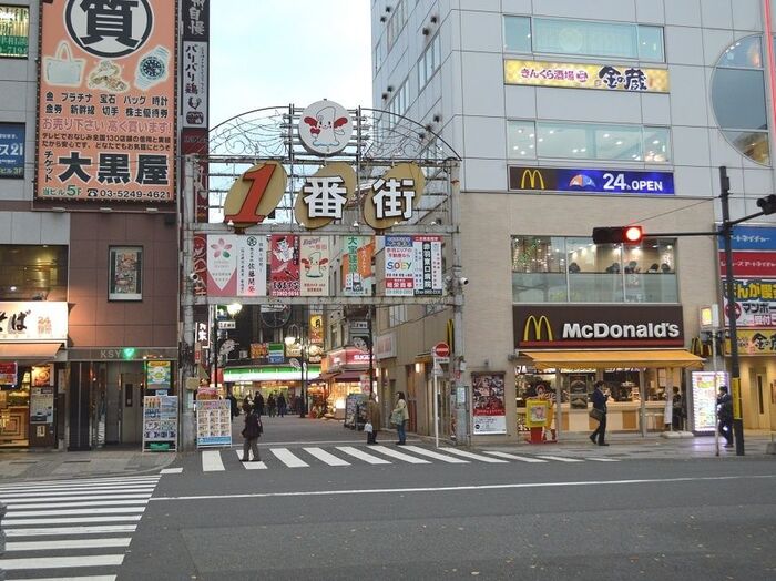 【交通の利便性:4.9点】都心部へのアクセスが良好