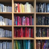 もっとラクにスッキリ片付けたい!とっておきの本の収納術