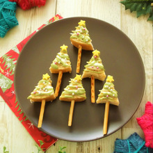 クリスマスに♪ちょこっとつまめる!バウムクーヘンでミニツリーケーキ