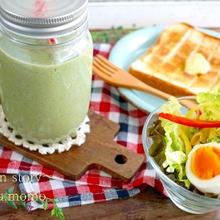 小松菜とハニーアップルの豆乳スムージー&1番美味しいトーストの食べ方