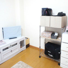 ダイソーのストレージボックスが優秀!カバンを床に置かせないために