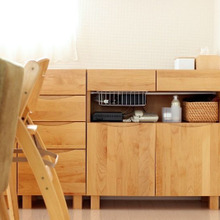 【セリア】つっぱり棒1本とワイヤーラックで!200円で超カンタンにできる浮かせる収納♪