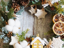 オール100均で作るナチュラルリース