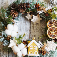 オール100均で作るナチュラルリース