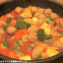 簡単★ミートボールのトマト鍋