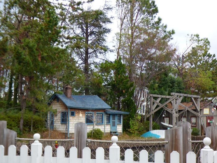 次のページは、見つけたら幸せになれる人魚の風見鶏です。見たくない人はここでおしまい!してくださいね。