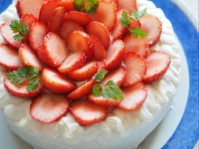 簡単なのは秘密★マンゴクリームたっぷり♡いちごいっぱいショートケーキ