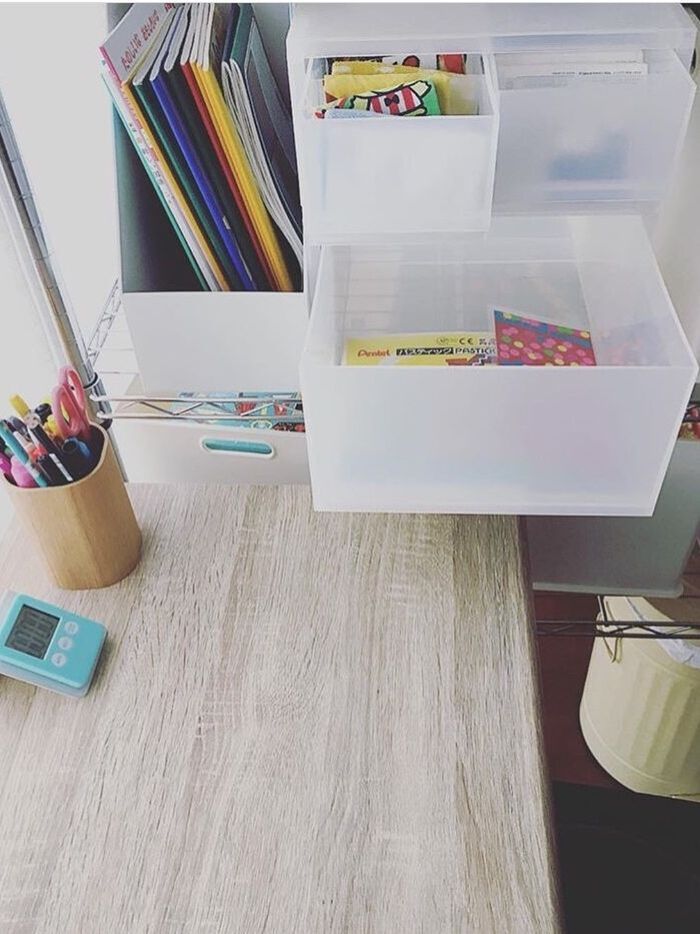 【スチールラックで道具の居場所】子どもが自分で準備が出来る!学習スペースをリビングに。
