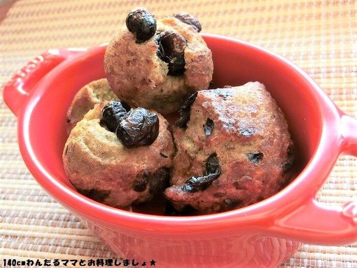 簡単★よもぎと黒豆のドーナツ