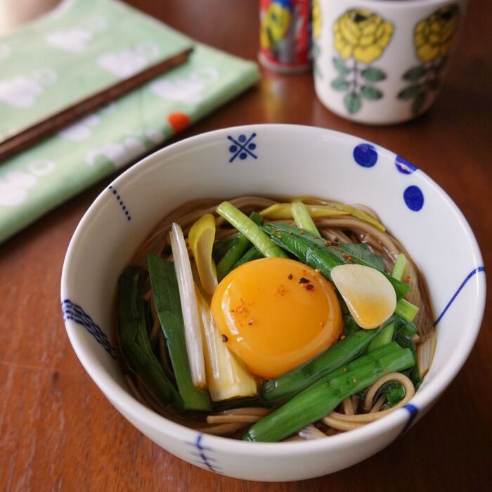 新年を元気に迎えることができそう!スタミナ満点ニラ玉年越しそば