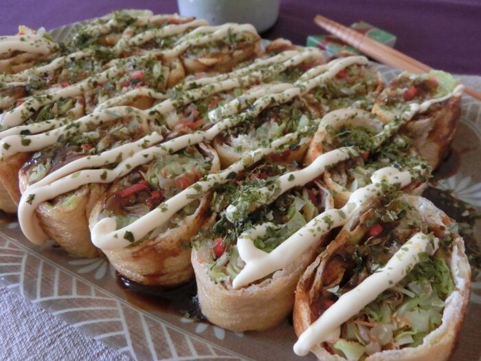 お好み焼き風♪ キャベツの油揚げロール温サラダ