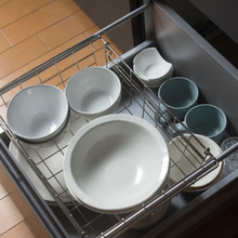 超簡単!キッチンの奥深い収納をカッコよく2倍収納にする方法