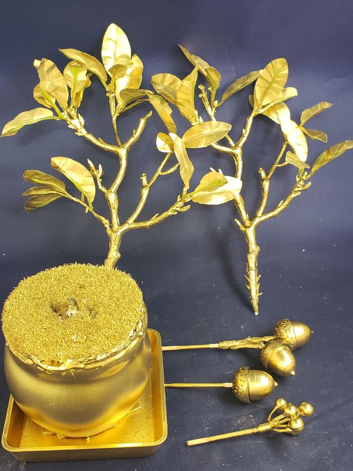 ３、金の成る木と付属部分の装飾