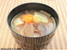 これだけで大変身~簡単★カレー豚汁