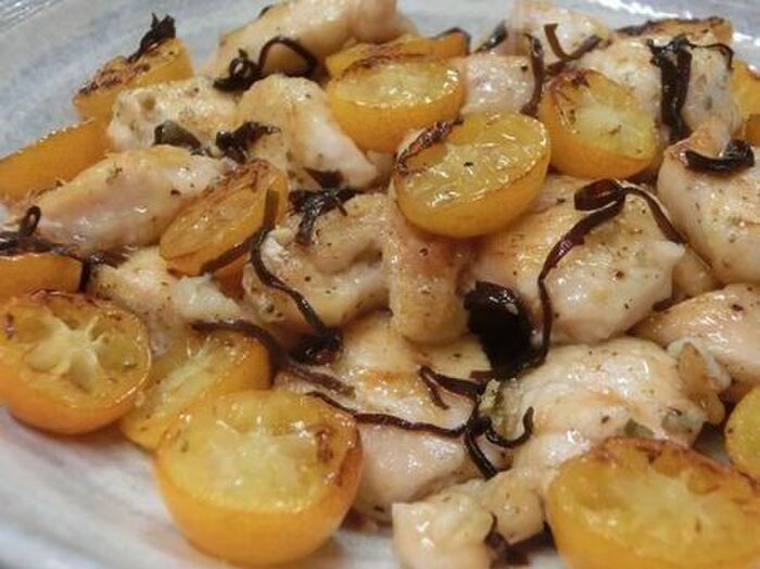 甘くしない金柑の使い方♪ 鶏むねと金柑の塩昆布ソテー
