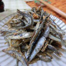 カルシウムたっぷりおつまみ♪ 煮干しのぺペロン炒め