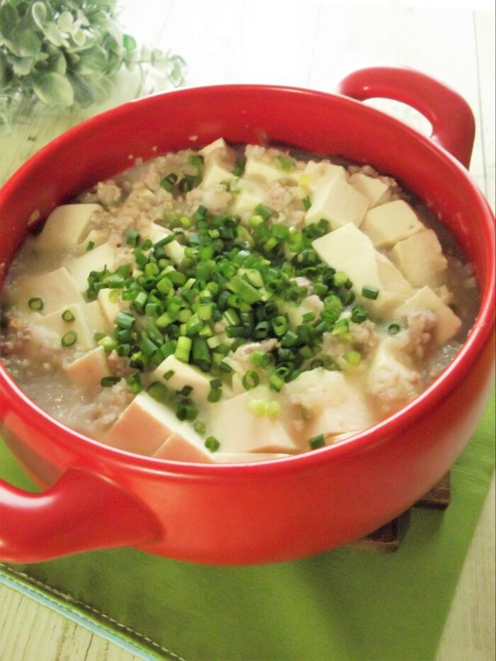 安い・早い・簡単♪ ひき肉みぞれ豆腐鍋