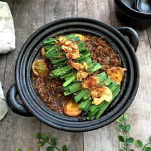 しびれる辛さがやみつきに~市販の素を使って簡単!麻婆風味の鍋