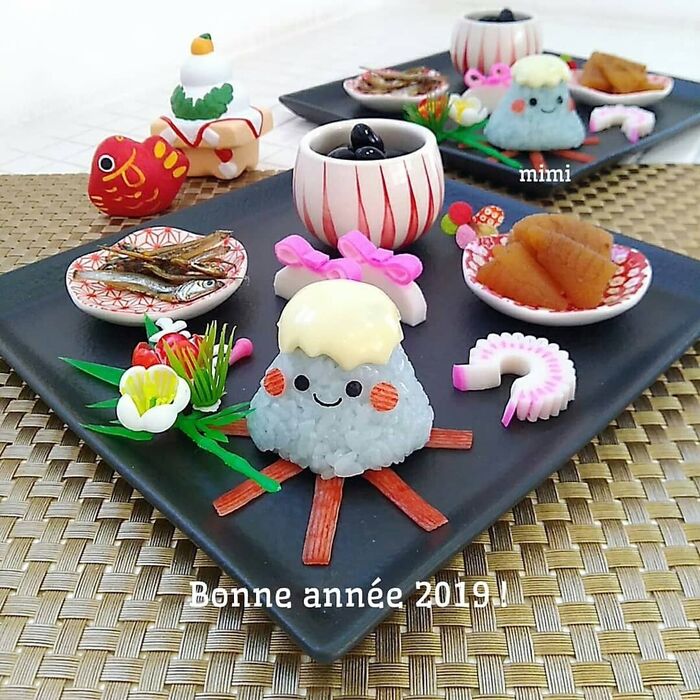 にこにこ富士山でハッピーお節プレート