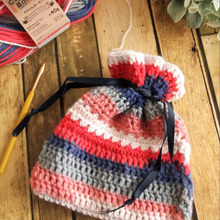 スタークロッシェがアクセント♪ かぎ針編みの巾着