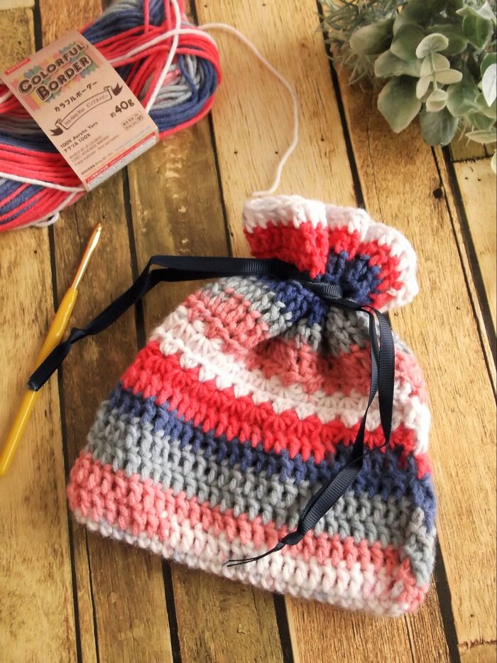 スタークロッシェがアクセント♪ かぎ針編みの巾着