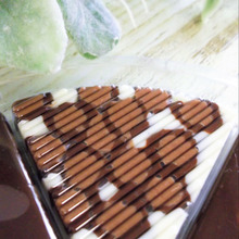 簡単デコチョコ ヒョウ柄♪ 板チョコ2枚(ホワイト&ブラック)だけ!