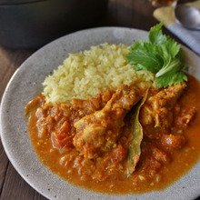 長時間煮込まなくても本格的!バターチキンカレー