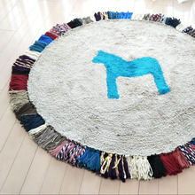 毛糸のタッセルでラグをアレンジ☆寄せ集めた毛糸で大変身