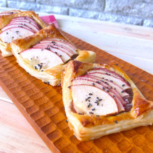 【おやつにオススメ】市販の材料で簡単☆アップルあんこパイ