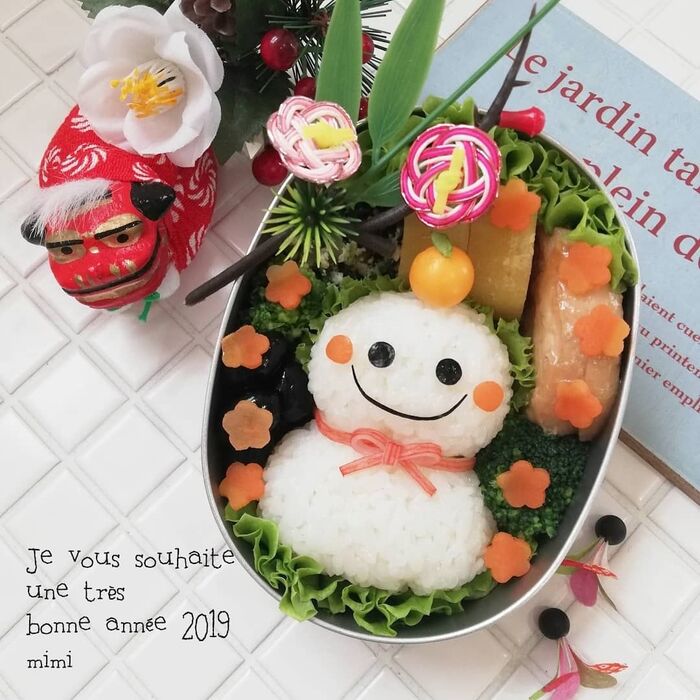 ニコニコ鏡餅でお正月弁当