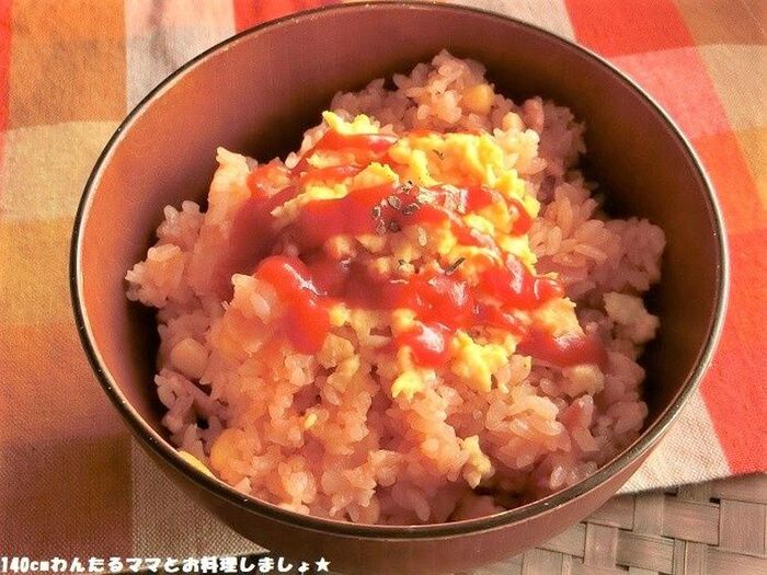 電子レンジで作れる~簡単★そぼろ卵のオムライス丼