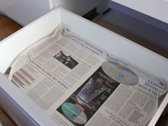 中敷きは英字新聞で見えないところもこだわりを♪