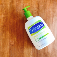 ヒジトカ ヒザトカ スベスベニ♪