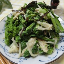 フライパンでずぼら茹で☆ 菜の花とエノキの塩昆布辛子マヨ和え