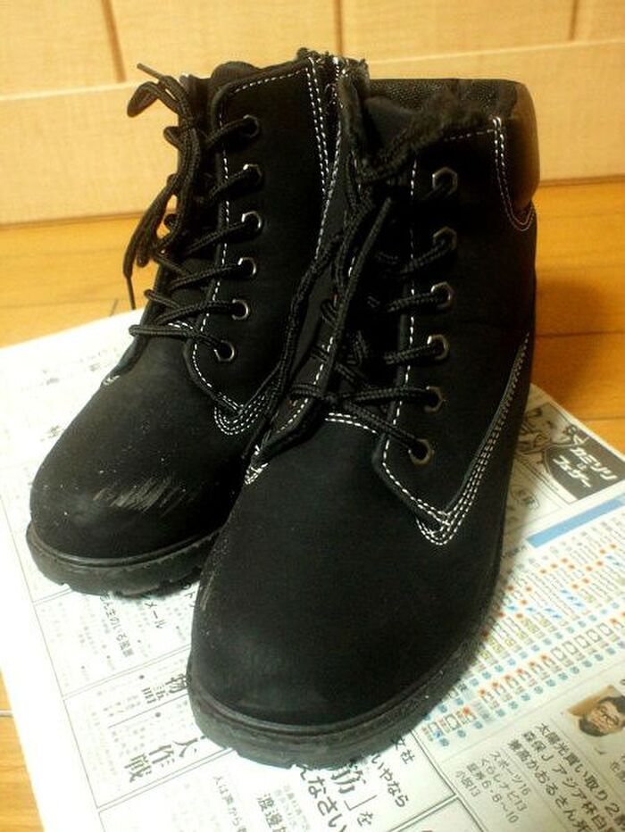 傷が付いたブーツのすれキズ補修