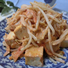 ウマっ♪ 厚揚げもやしとキムチの味噌マヨ炒め