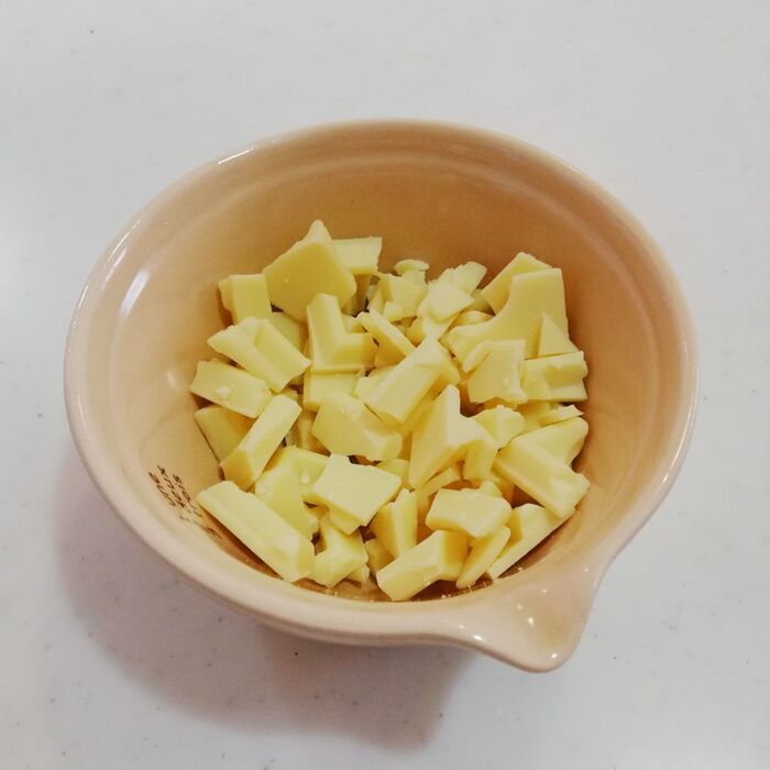 ⑤コーティング用のチョコを溶かします。