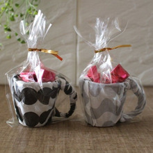 包んでねじるだけ★ペパナプと紙コップでマリメッコ風マグカップラッピング♪