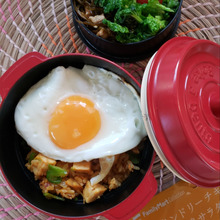 ファミマdeタンドリーチキン焼きめし目玉焼き添え弁当