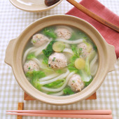 ポカポカ!しょうが鍋で楽しむうどん・ごはん「しょうが鶏団子鍋うどん」